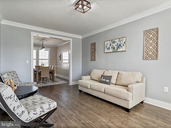 5th image of 56 Tennyson Ct