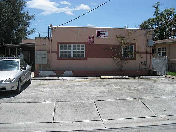 5th image of 2052 Washington Ave