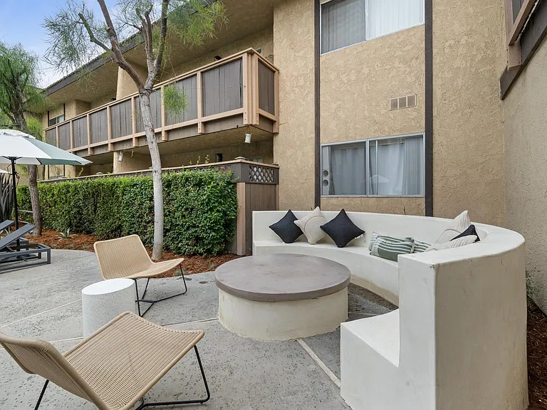 Tuscany Apartments — Photo 13