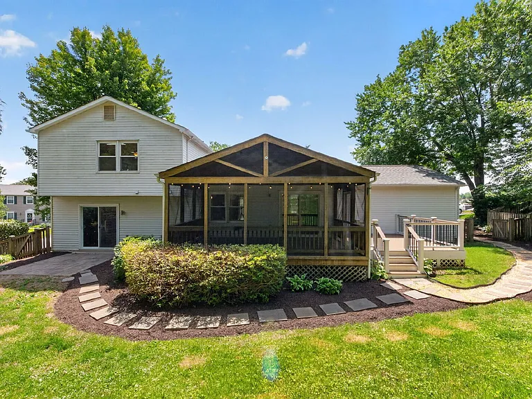 925 Chancellor St SW — Photo 4