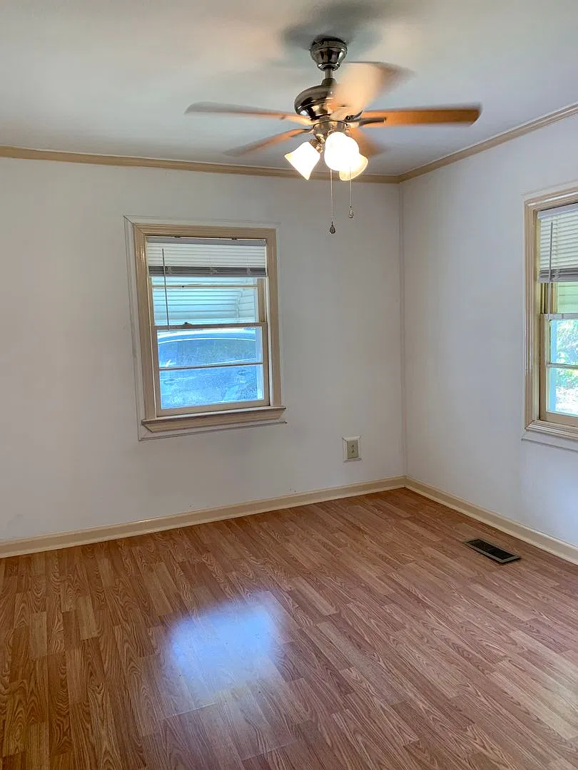 Promise Land North -- Charming 3 bedroom home in heart of Historic Walking District Downtown More... — Photo 2