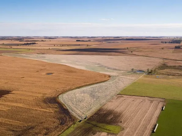 465 Avenue, Wentworth, SD 57075