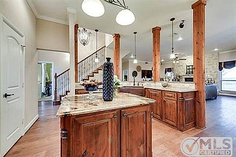 5th image of 334 Compton Ln