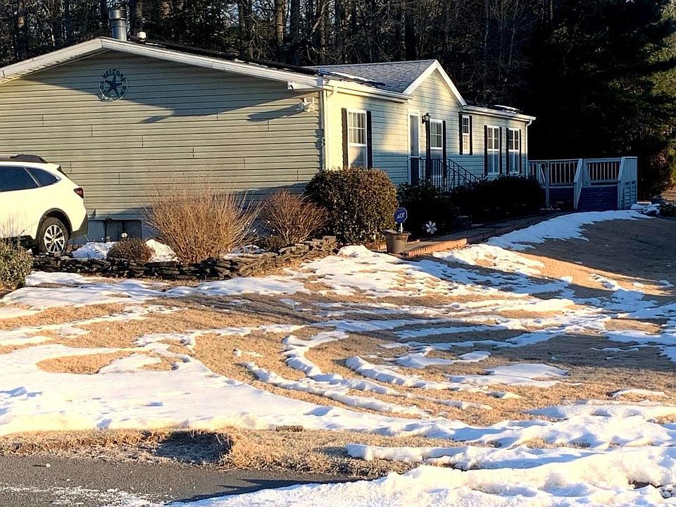1st image of 18 White Pine Dr
