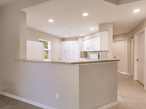 4th image of 27410 Palmesta Cir Unit 7