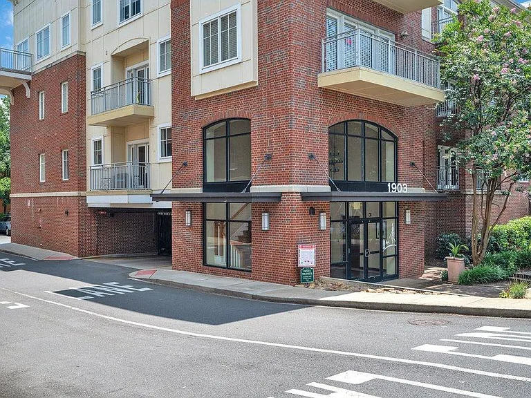 1903 Kenilworth Ave #111 — Photo 24