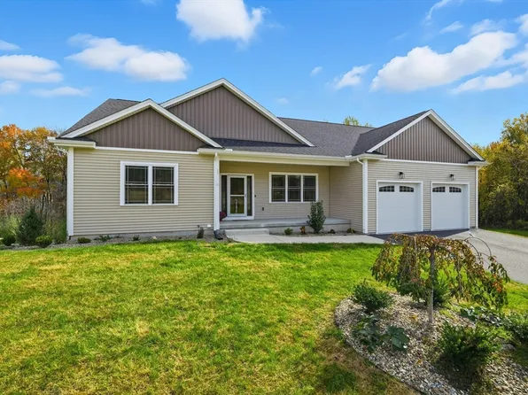 17 Sunny Crest Ln, Belchertown, MA 01007