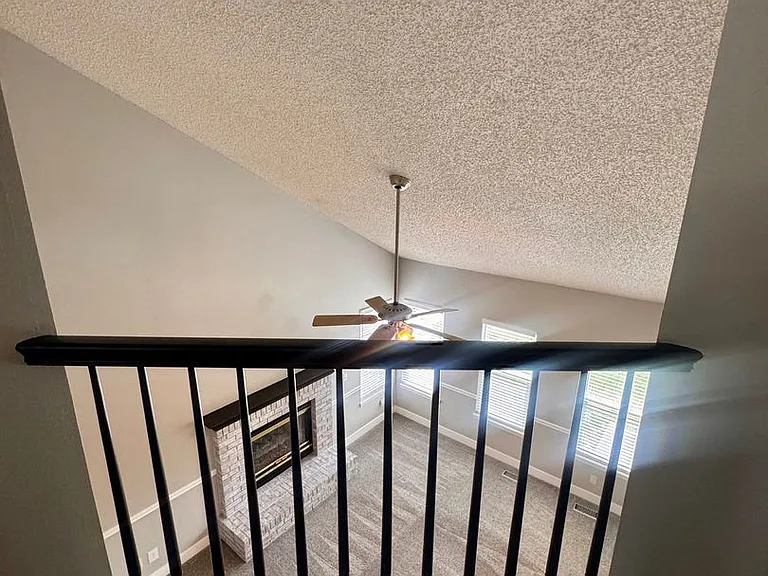 9380 Melbourne Dr — Photo 23