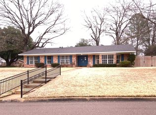 8 Knightsbridge Rd, Texarkana, TX 75503