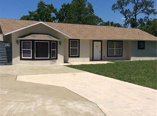 15 Roosevelt Ave, Lehigh Acres, FL 33936