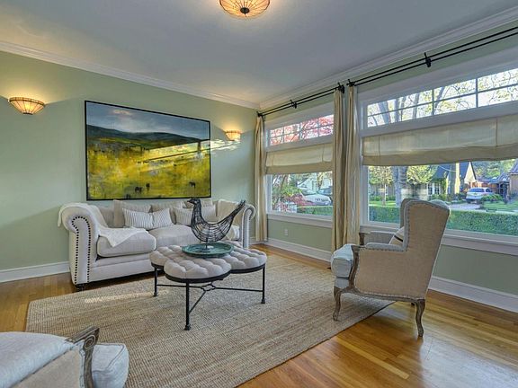 5th image of 1042 Carolyn Ave