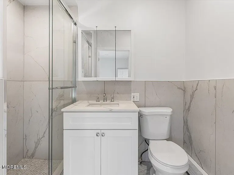 8 Pullman Ave — Photo 24