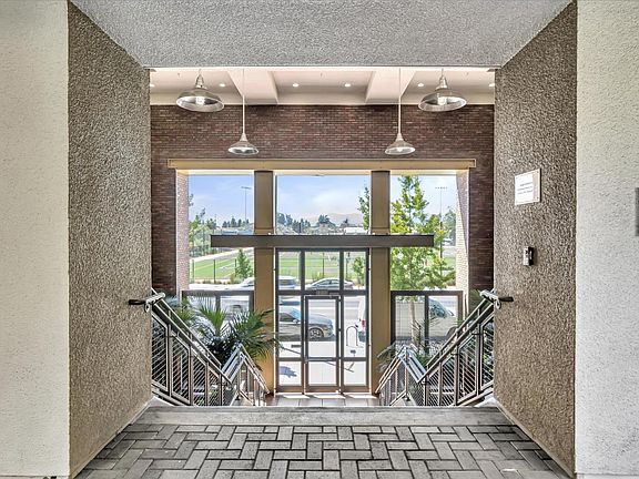 5th image of 809 Auzerais Ave Unit 122