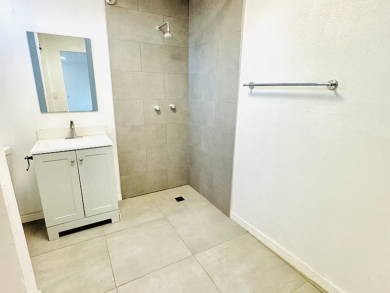 525 Sycamore Pl — Photo 7