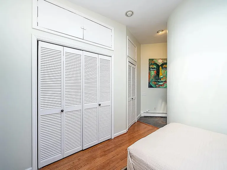 68 Park Ave #8 — Photo 8