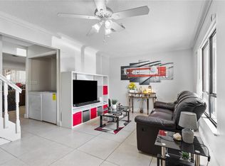8360 NW 8th St #112, Miami, FL 33126