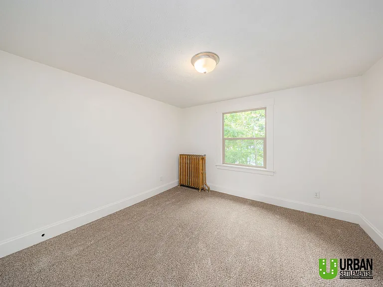 724 E Ermina Ave — Photo 17