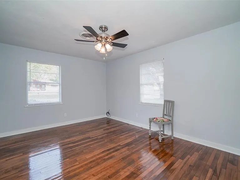 812 Glencrest Ln — Photo 24