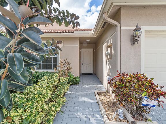4th image of 8055 Dolomtian Way