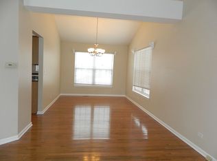 2530 Autumn Grove Cir, Aurora, IL 60504