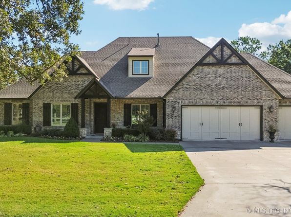 2805 S 294th St E #E