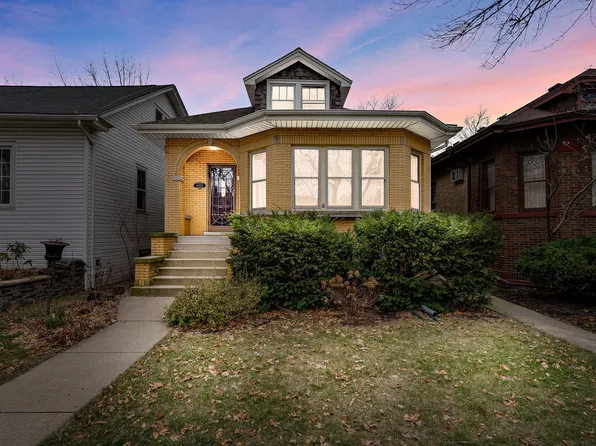 4925 W Balmoral Ave, Chicago, IL 60630