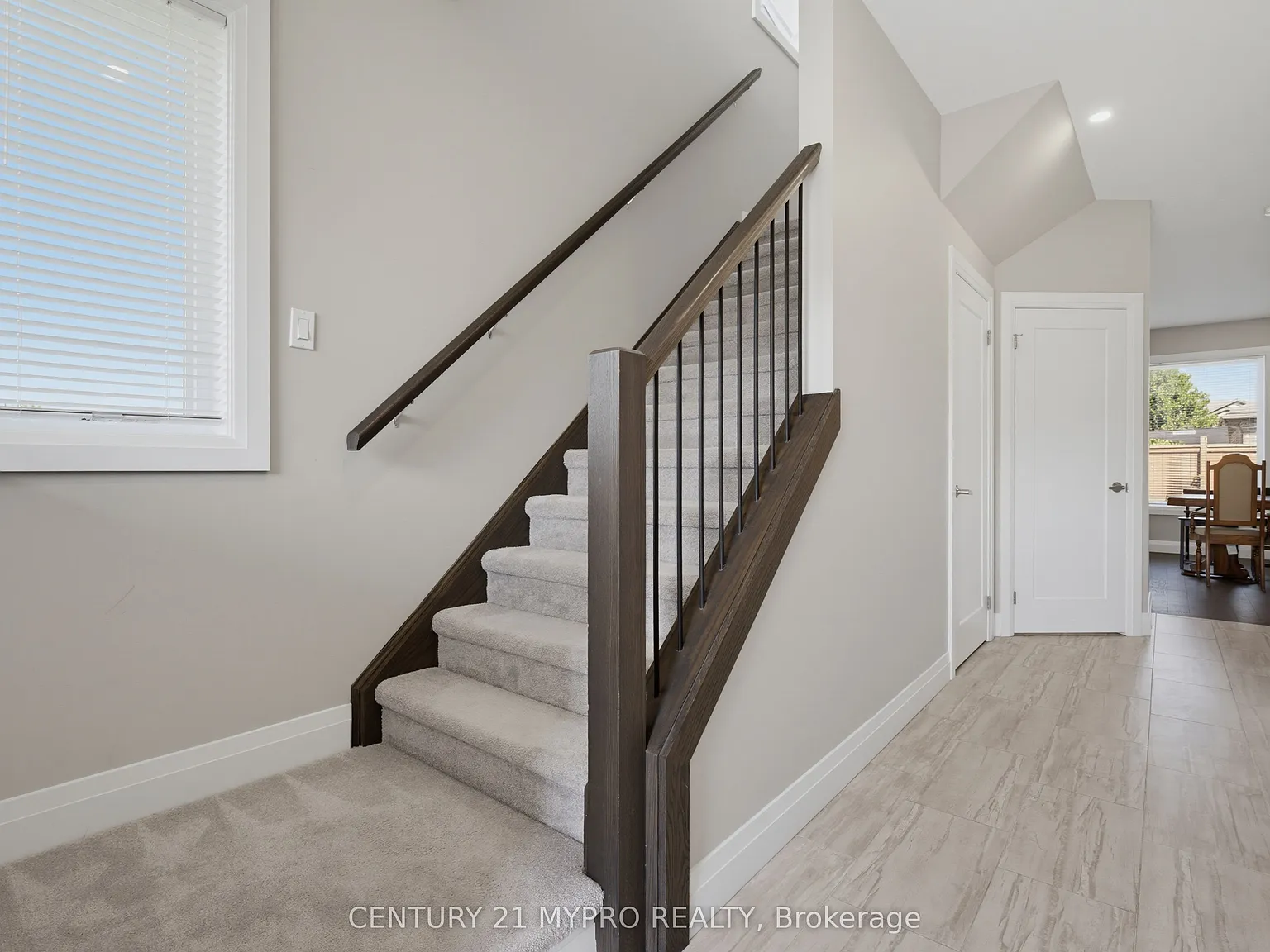 4 bed, $2,950 — Photo 4