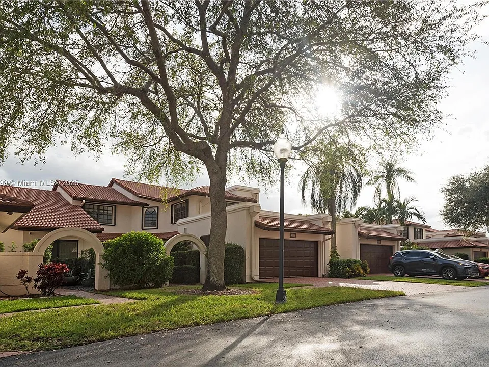 9318 NW 50th Doral Cir S #0