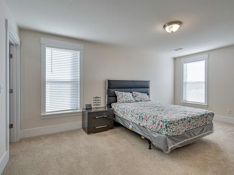 1332 Fairbanks St — Photo 26