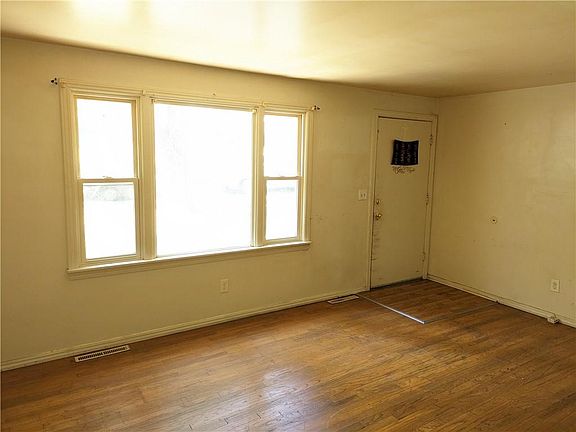 2nd image of 11424 E 77th Ter