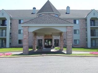 Hummingbird Cove Apartments, Minneapolis, MN 55442