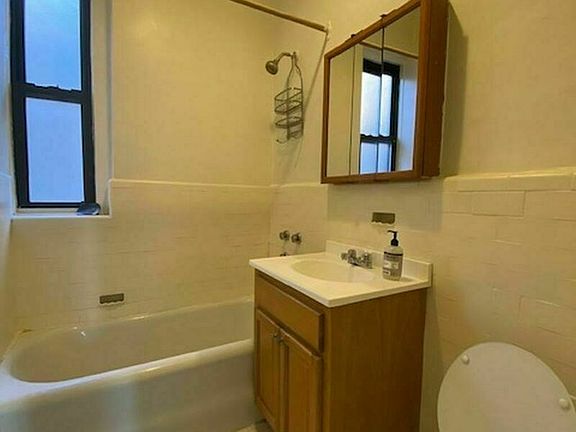 5th image of 30-36 34th St #4E