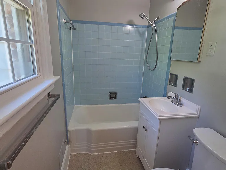 3428 Wade Ave — Photo 24