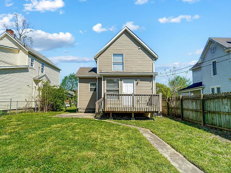 147 Whitethorne Ave — Photo 29