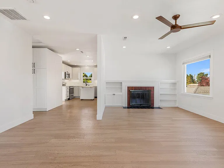 4143 SW Kenyon St — Photo 9