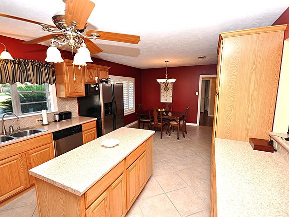 4th image of 1606 Woodland Dr