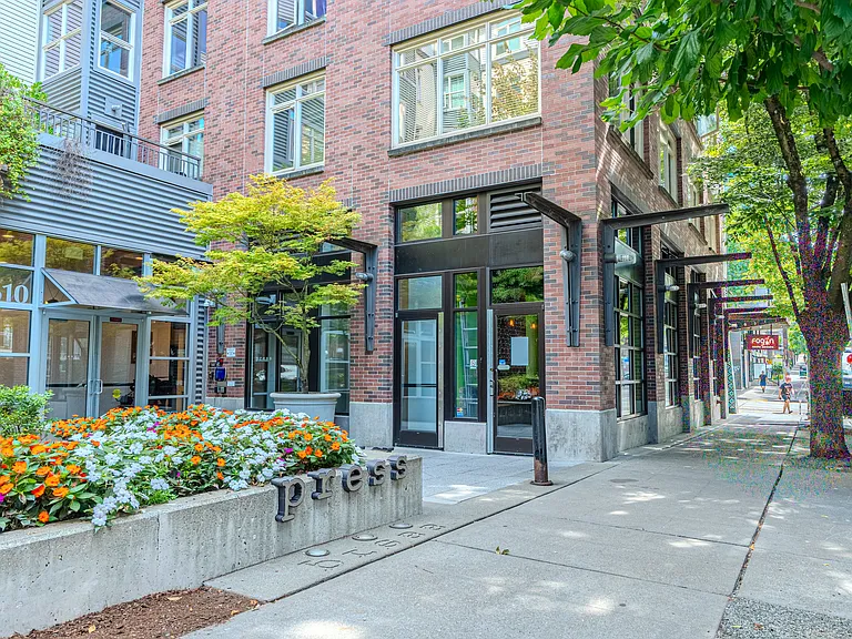 1620 Belmont Ave #226 — Photo 1