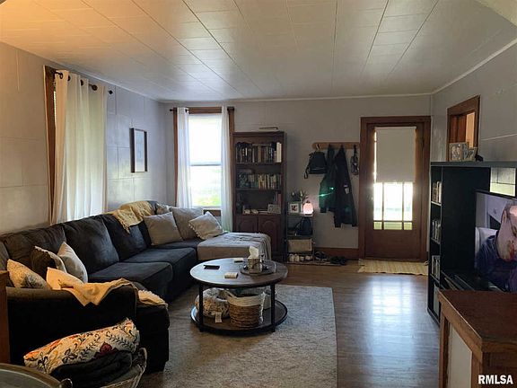 3rd image of 112 E Church St