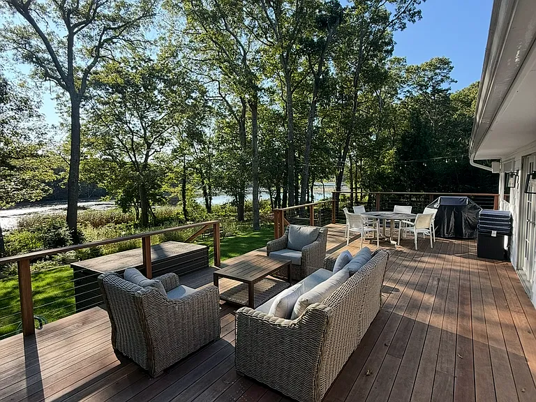Laurel Ln — Photo 8