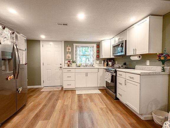5th image of 207 N Maple Street