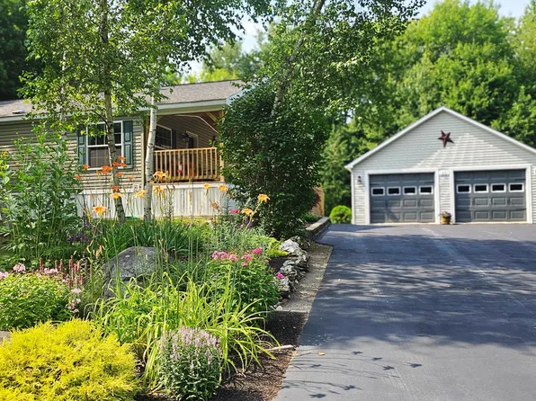 26 Dore Lane, Madison, ME 04950