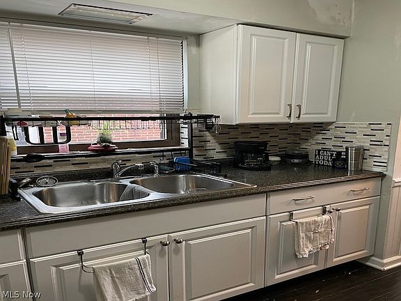 3rd image of 1411 North Ave