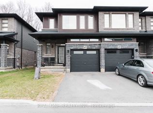 67 Burley Ln #1, Hamilton, ON L9G0G5