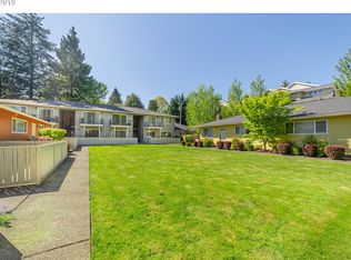 2529 SW Spring Garden St APT 4, Portland, OR 97219