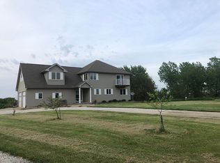 21201 W Foster Rd, Elmwood, IL 61529