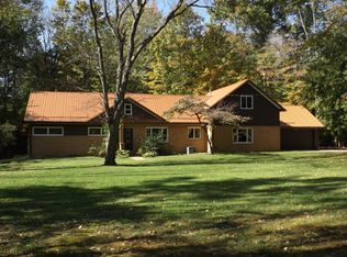 2070 Lakeview Dr, Akron, OH 44333