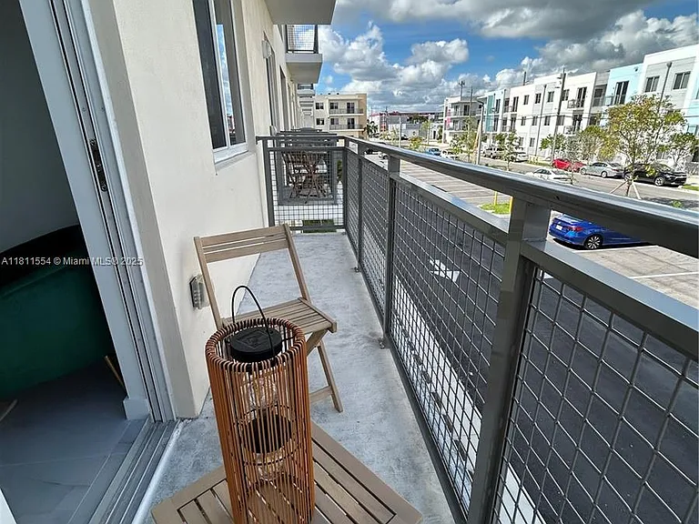 1010 SW 69th Ave #212 — Photo 13