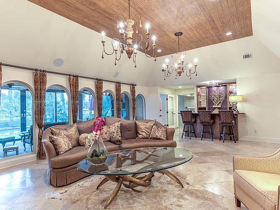 5th image of 2700 Highland Ct