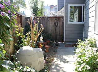 36 Meadowbrook Ct, Cotati, CA 94931