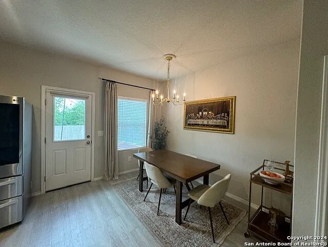 10419 Buescher Ln — Photo 2